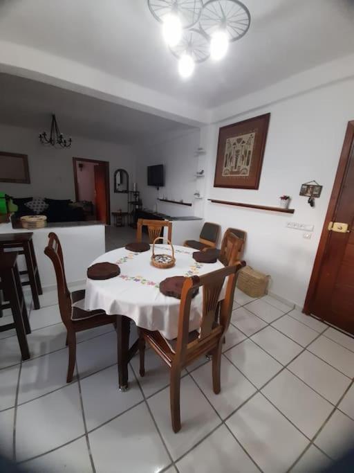 Ferienwohnung Bel Appart Refait A Neuf Sur Tamouda Bay Tetouan Fnideq Exterior foto